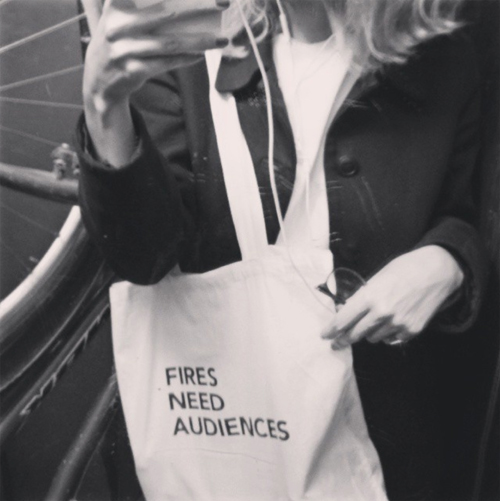 SMALL_Fires_need_audiences_(tote_bag)_2015_Photo_Sarah Peguine_copyright Ariel Schlesinger